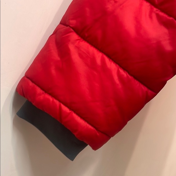 Columbia men’s Red Puffer Jacket - Picture 7 of 9